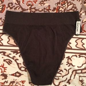 NWT Skims Thong